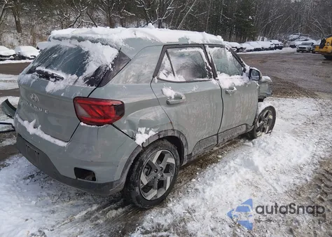 2025 Hyundai Venue Sel z USA, uszkodzony, nr VIN KMHRC8A37SU355390